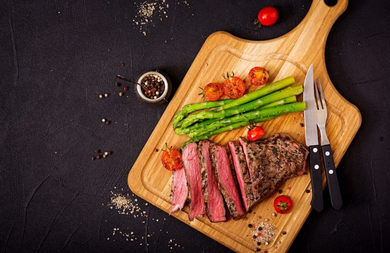 Pepper Crusted Beef with Roast Asparagus Spears