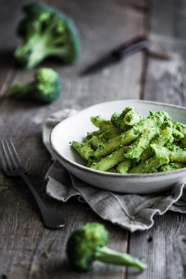 Broccoli Spinach Pesto Pasta (1)sm