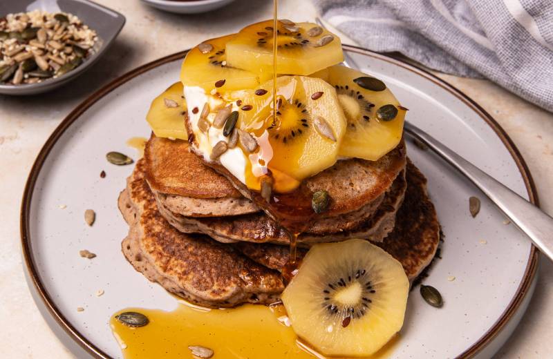 Banana & Oat Pancakes with Zespri Sungold™ Kiwifruit - A Better Choice